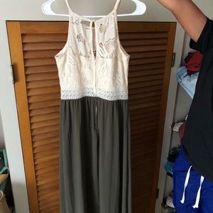 Maxi dress lace top with sage green bottom, used good condition
